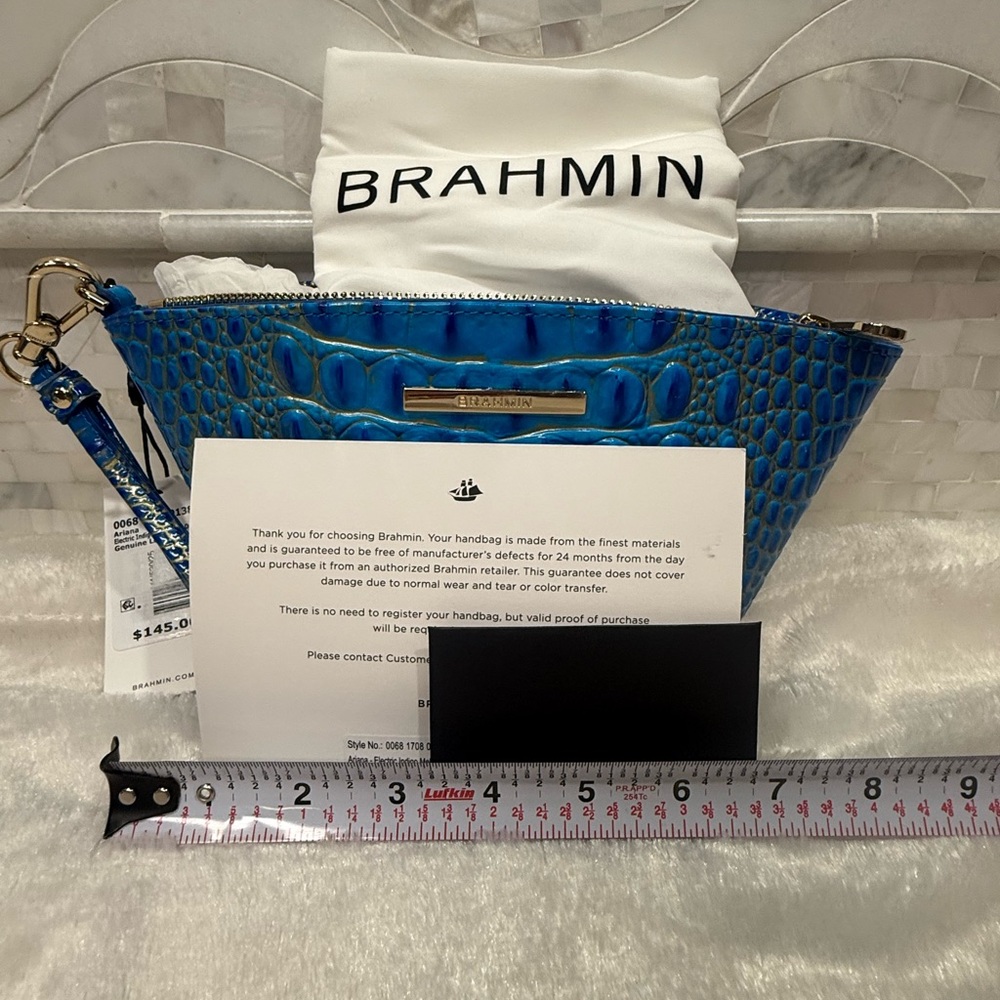 NWT Brahmin Electric Indigo Ariana Vibrant Blue Embossed Wristlet - Picture 4 of 5